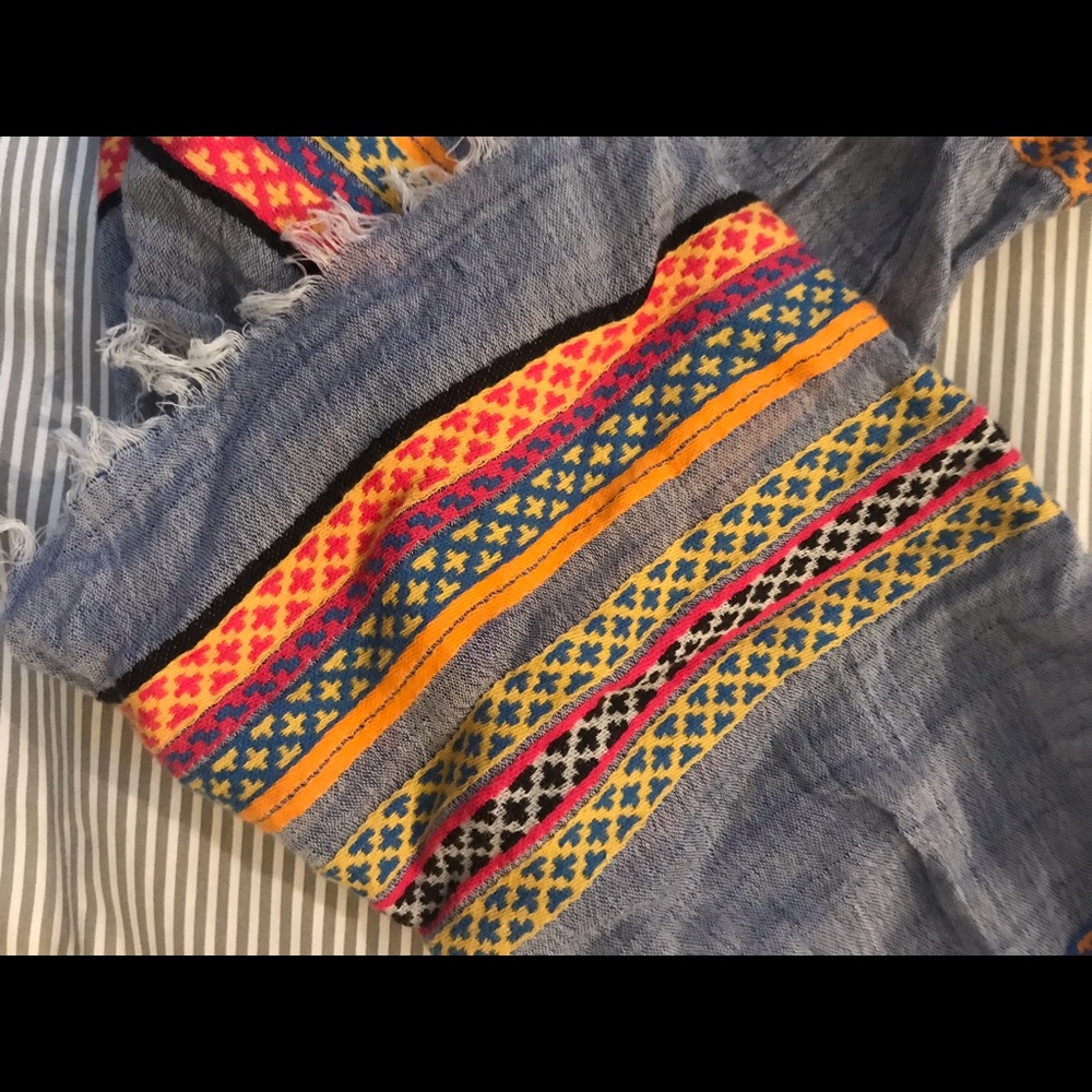 Scarf - Picture 1 of 2